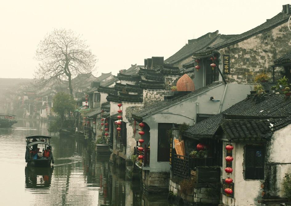 江西南昌：迎战风雪 护航高铁